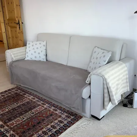 Chesa Auicula By Interhome